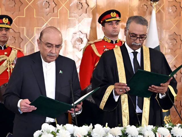 Justice Sarfraz Dogar takes oath as acting IHC CJ