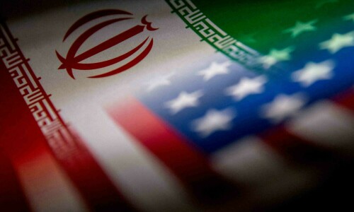Iran warns regional nations of retaliation in case of US strikes