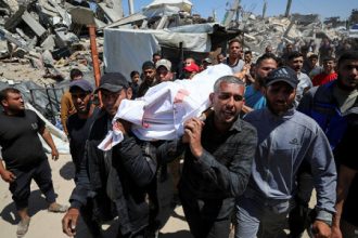 40 killed in Israeli bombing on camps for displaced people in Gaza