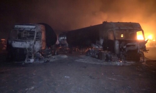 US strikes on Yemen fuel port kill 38, Houthis say