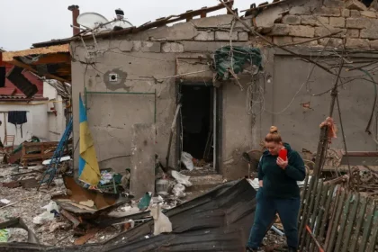 Russia ramps up pressure on all fronts as Ukraine offers to buy US Patriots