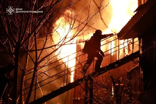 Russia resumes strikes on Ukraine as Easter ceasefire ends