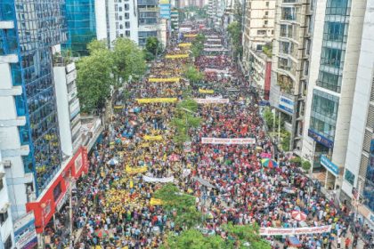 Demonstrations, counter-protests paralyse Dhaka