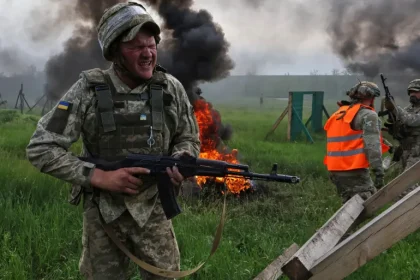 Ukraine submits ceasefire plan, but Russia responds with escalation