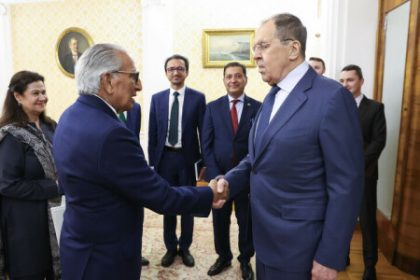 Russia, Pakistan discuss closer ties, regional stability