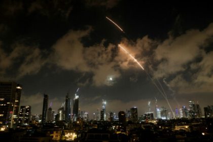 Israel, Iran launch new missile strikes at each other as war enters 6th day