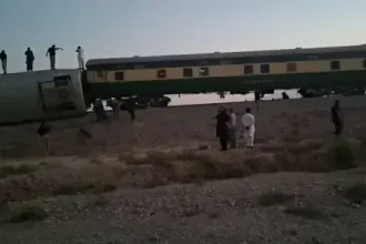 Dozen hurt in blast targeting Jaffar Express in Balochistan’s Mastung