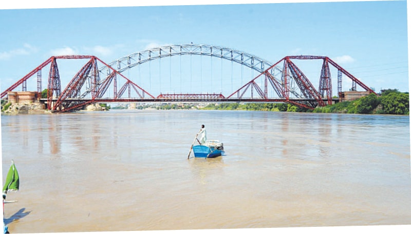 Flood threat remains severe at rivers’ confluence