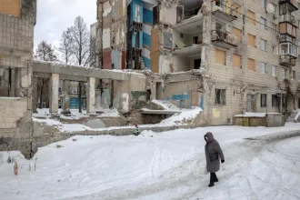 Trump spurns Kremlin’s Putin residence attack claim, Russia kills 2 in Kyiv